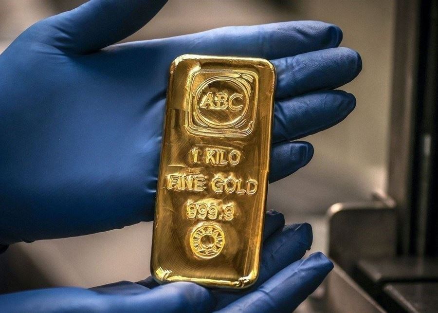 الذهب ينخفض إلى أدنى مستوى في شهر مع اتجاه المستثمرين لجني الأرباح