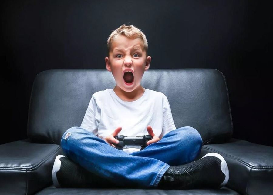 أسباب عدّة لعدوانيّة الأطفال أثناء استخدامهم ألعاب الفيديو... تعرّفوا عليها!