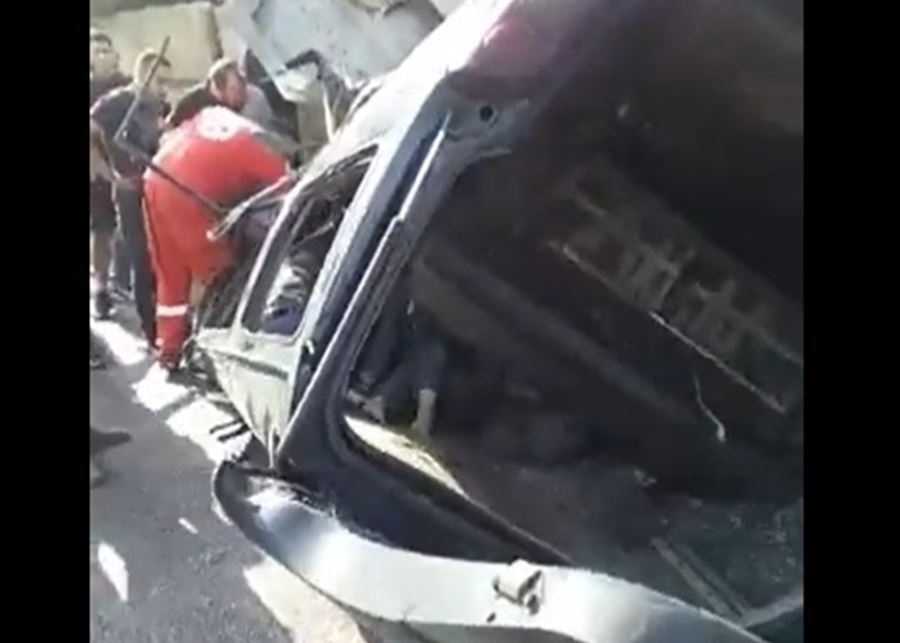 (بالفيديو) حادث سير مروع على طريق الناعمة... وسقوط عدد من الجرحى!  