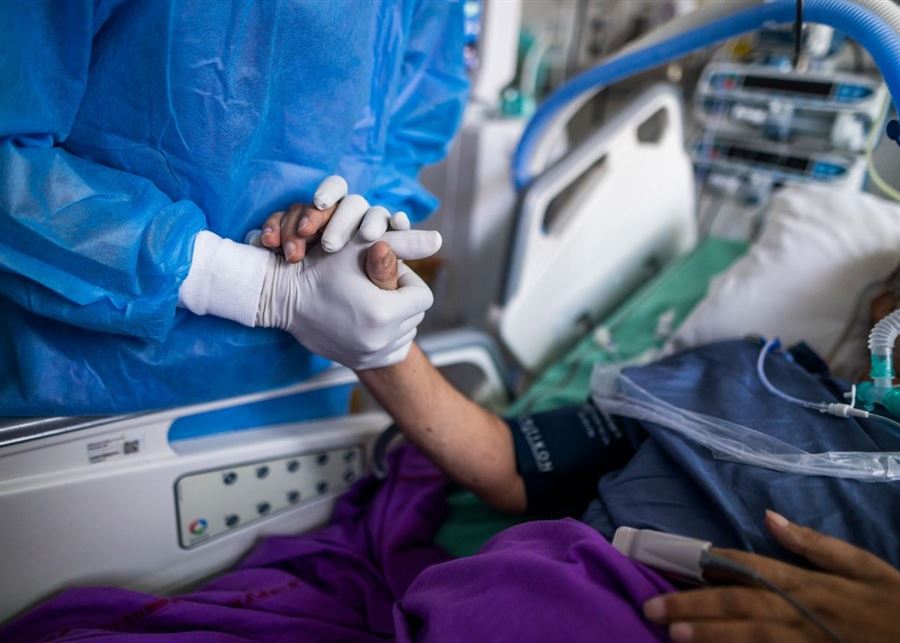 مستشفيات وأطباء لبنان يرفضون العمل 
