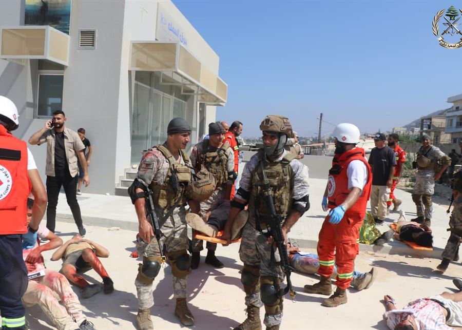 مشاركة عناصر من جهاز الطوارئ والإغاثة في مناورة مشتركة مع فوج مغاوير البحر 