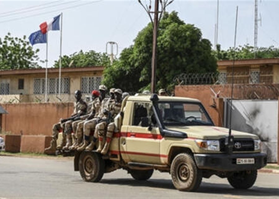 جيش النيجر يُفشل عملية عسكرية فرنسية استهدفت القصر الرئاسي