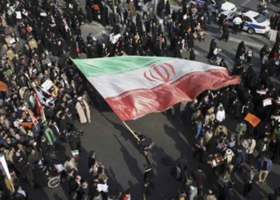 ما الذي يمنع عمّال إيران من توحيد صفوفهم؟