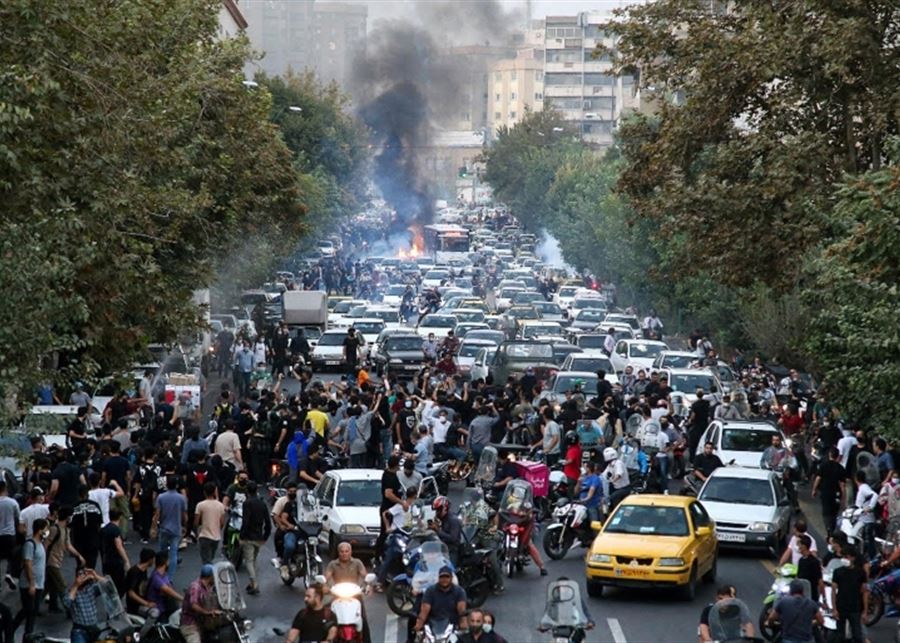 توسّع رقعة الاحتجاجات في إيران... وارتفاع حصيلة القتلى!
