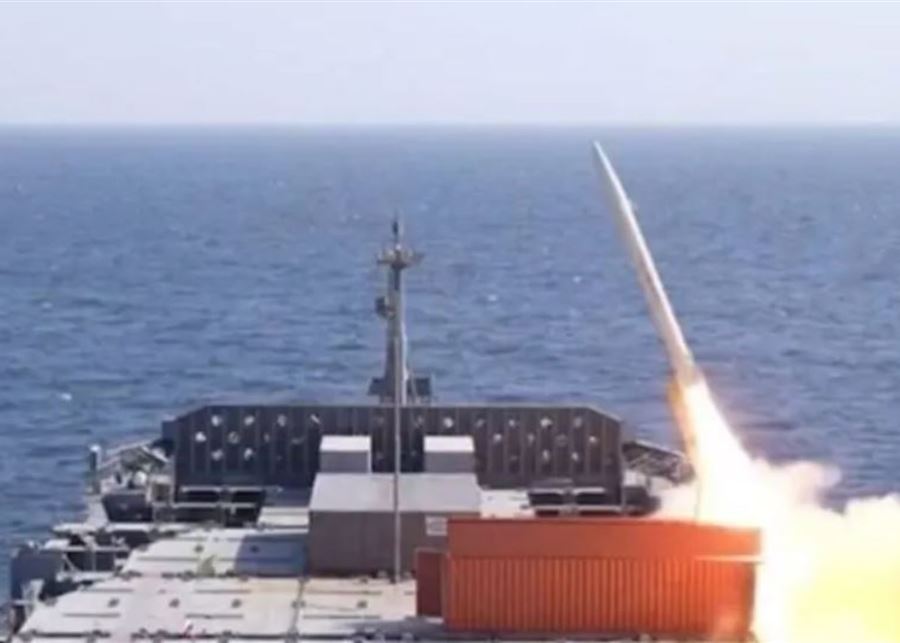 هجوم صاروخي يلحق أضرارا بسفينة جنوب غربي اليمن