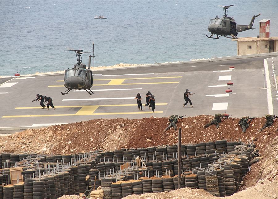 الجيش: فوج مغاوير البحر نفذ مناورة بالذخيرة الحية مقابل شاطئ جبيل (فيديو)  