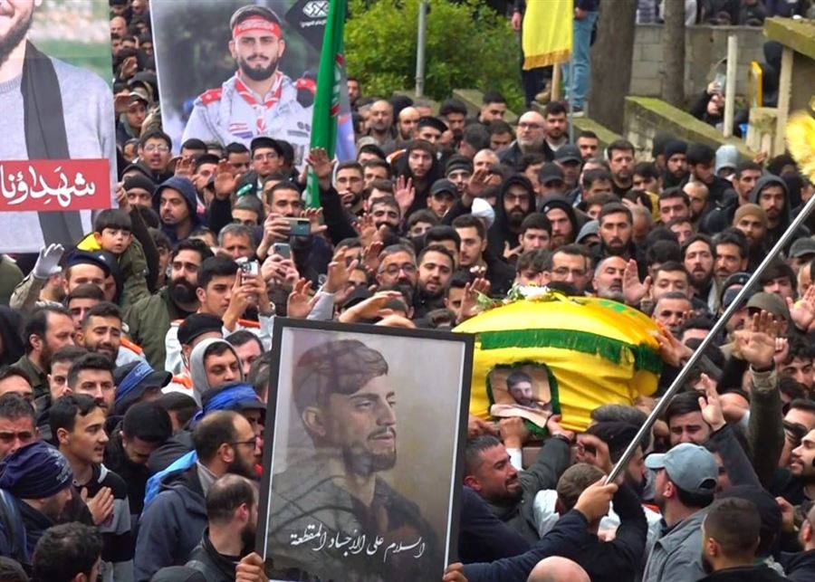 "حزب الله" وأهالي بلدة كفررمان شيّعوا الشهيد عباس ضاهر   