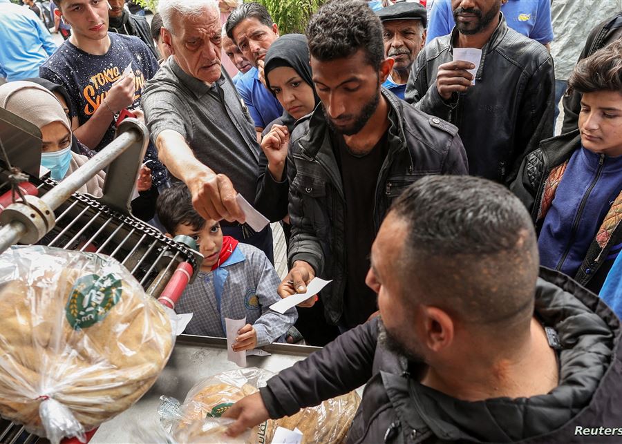 هل يكون لبنان الدولة الوحيدة في العالم التي تحرر سعر الخبز؟! 